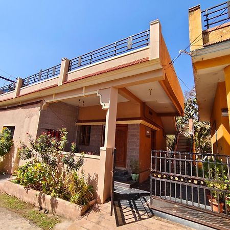 Magic Rock Villa ฮอสเปต ภายนอก รูปภาพ